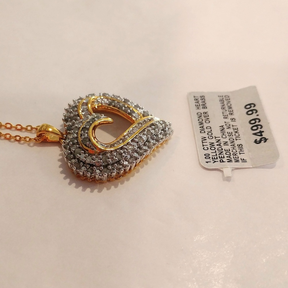 1CTTW Yellow Gold over Brass Diamond Heart Pendant - Picture 5 of 6